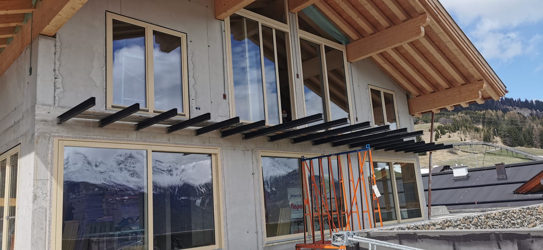  Fenster & Rollläden